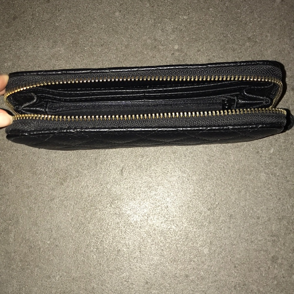Wallet - Picture 2 of 4